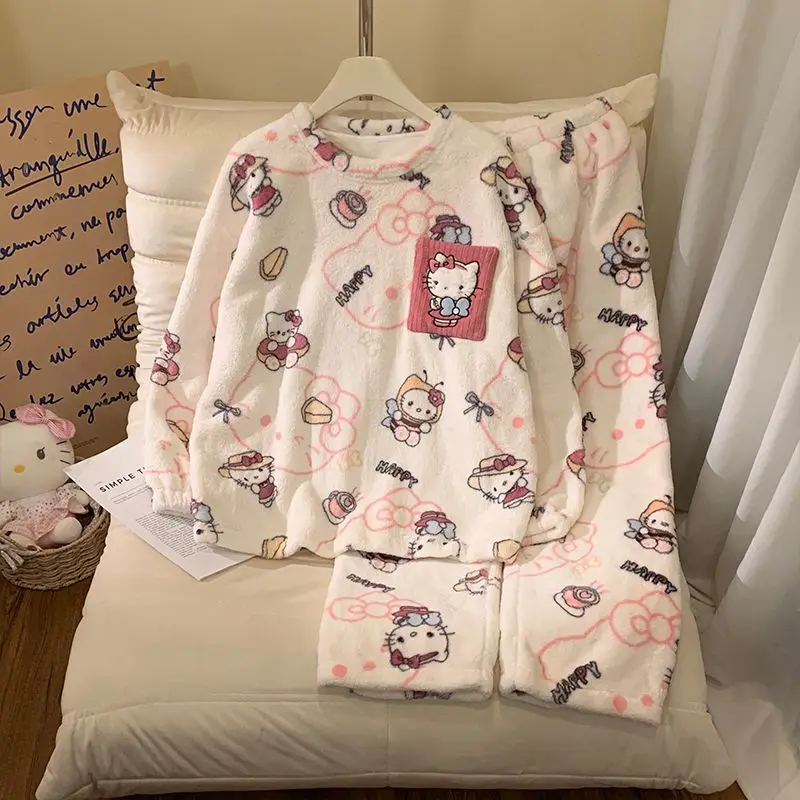 

Пижамный комплект Hello Kitty из кораллового флиса, зима 2025, фланелевая одежда для сна для женщин, милая домашняя одежда с героями мультфильмов, уютная термодомашняя одежда, наряд