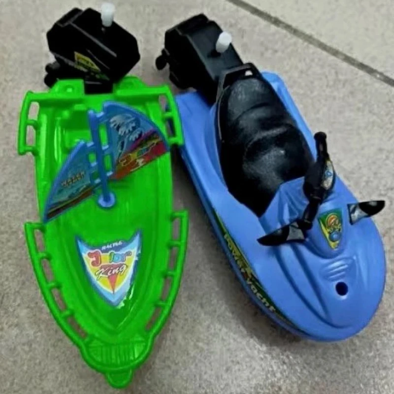 

Заводная игрушка-скоростная лодка, плавающий помощник для ванны и душа для детей, классический механический дизайн с часовым механизмом, идеально подходит для игр в бассейне с водой