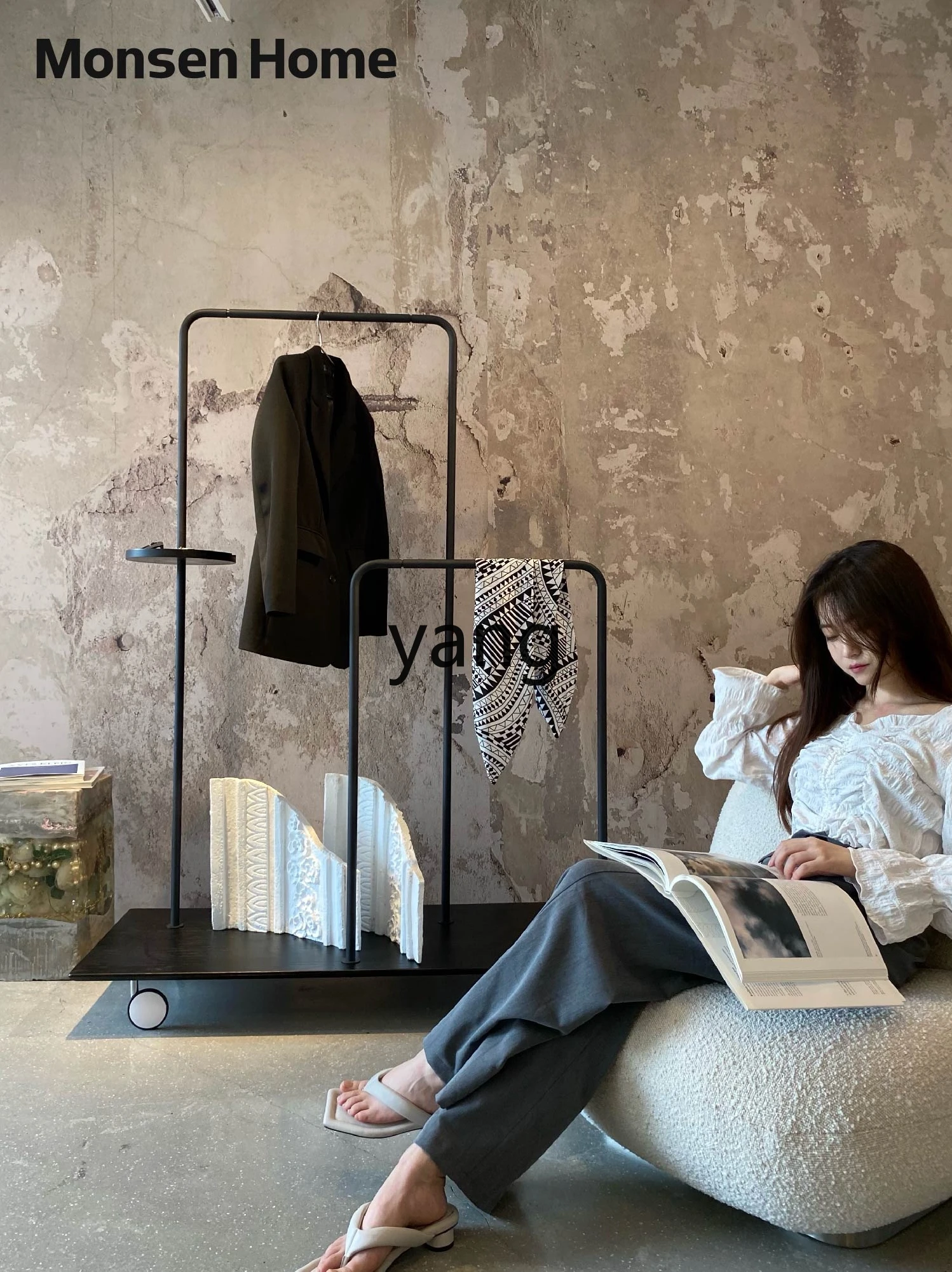 LTT， Floor to ceiling coat rack Bedroom Living room Internet celebrity White storage Hanger modern