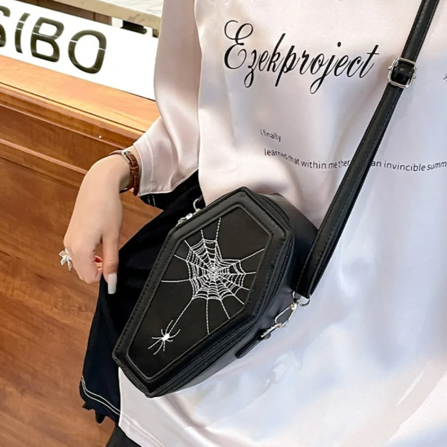 

2026 Новая евро-американская темно-готическая сумка на Хэллоуин с вышитыми пауками и черепами, женские сумки через плечо