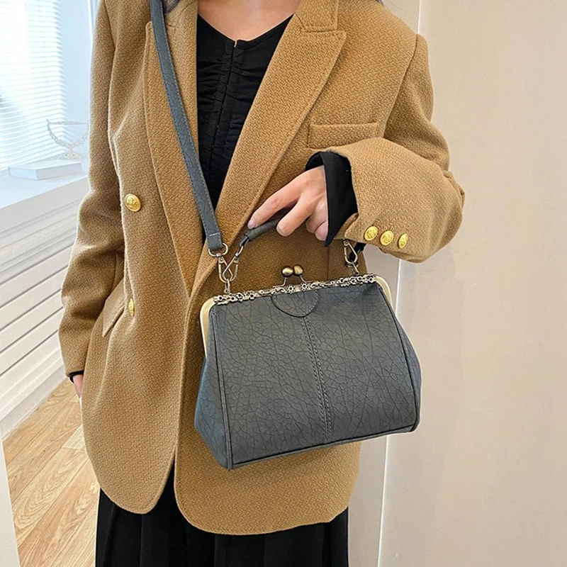 Fashion Women Clip Bags PU Leather Tote Handbag Female Kiss Lock Bag Luxury Vintage Crossbody Purse Bags Messenger Bag for Women