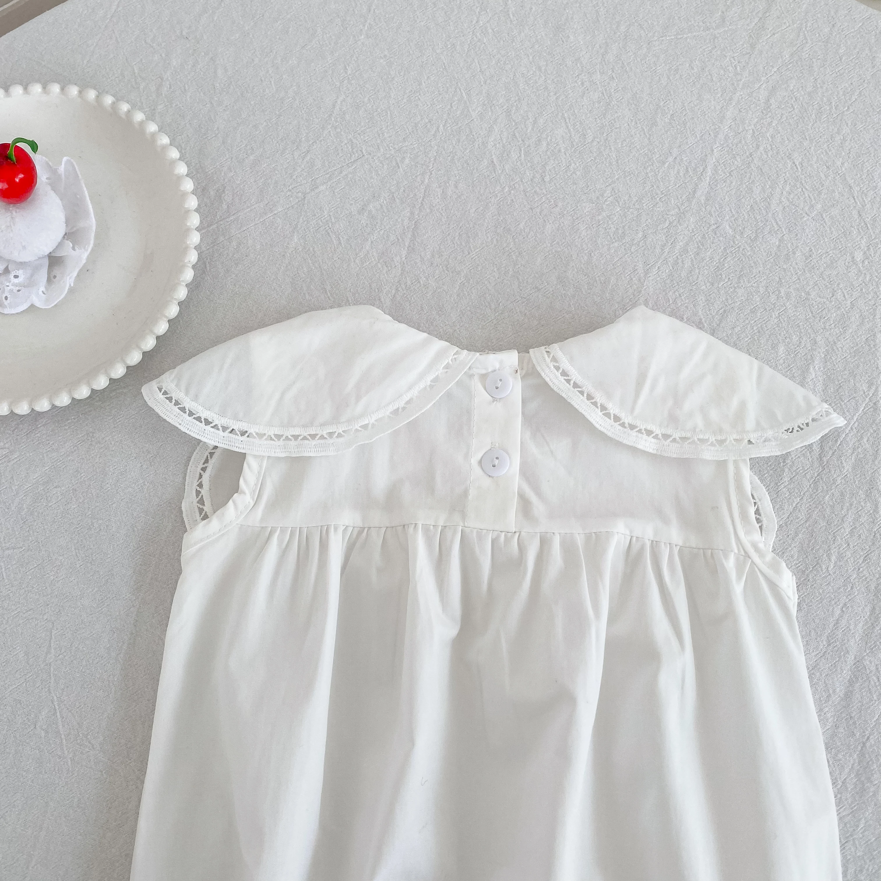 0-24M Baumwolle Sommer Baby Mädchen Kleidung Neugeborenes Baby Mädchen Strampler Ärmelloser Blütenblatt-Kragen Overall – Detail 9