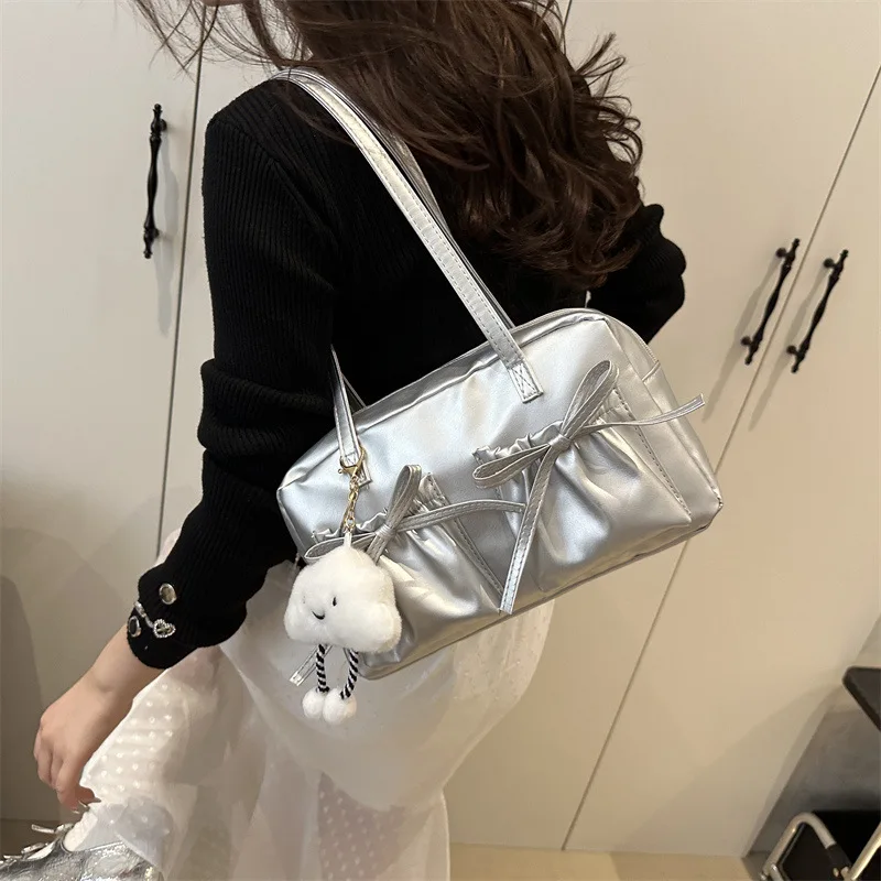 2025 Bolso de almohada informal de primavera para mujer, bolso de hombro único texturizado, moderno, versátil