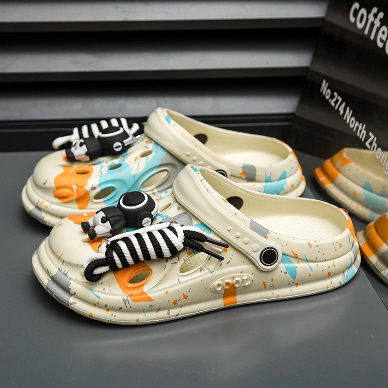 

New Style Men's Clogs for Summer, Trendy Outdoor Non-Slip Comfortable Versatile Closed-Toe Beach Shoes Outdoor Sandals