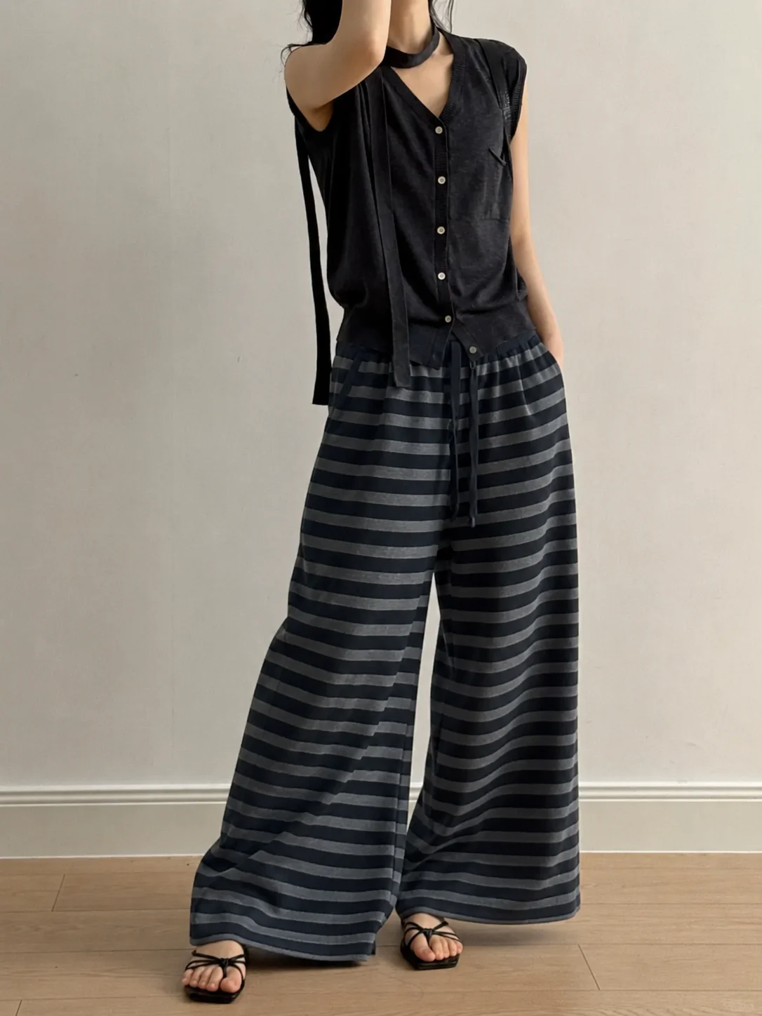 

Women Loose Fit Striped Wide Leg Sweatpants 2026 Casual Street Style Jogger Home Wear Outdoor Daily Hip Hop Lounge Trousers