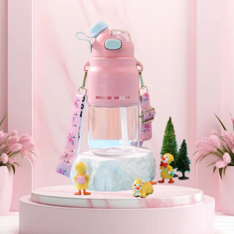 سعة كبيرة 750 مللي كوب بلاستك الأطفال الصيف الرياضة كوب ماء المحمولة حزام الكتف كوب بقشة