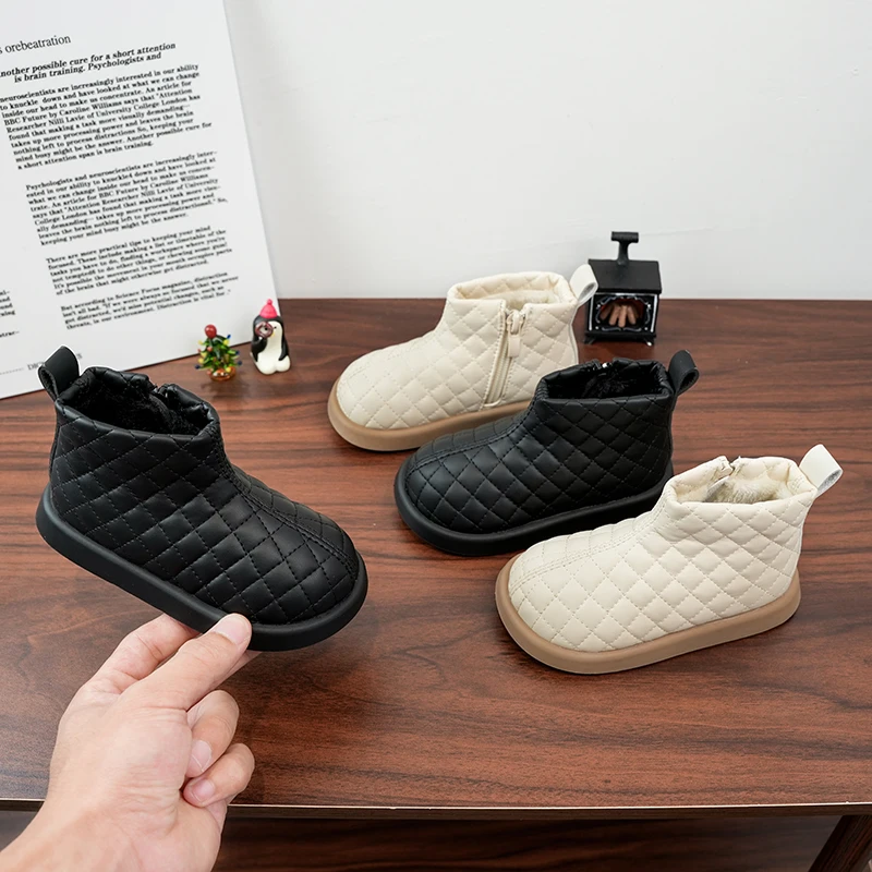 

Детские ботильоны однотонного цвета, универсальные детские повседневные ботинки с круглым носком, новинка зимы 2024, короткие сапоги для девочек на толстом меху, мягкие