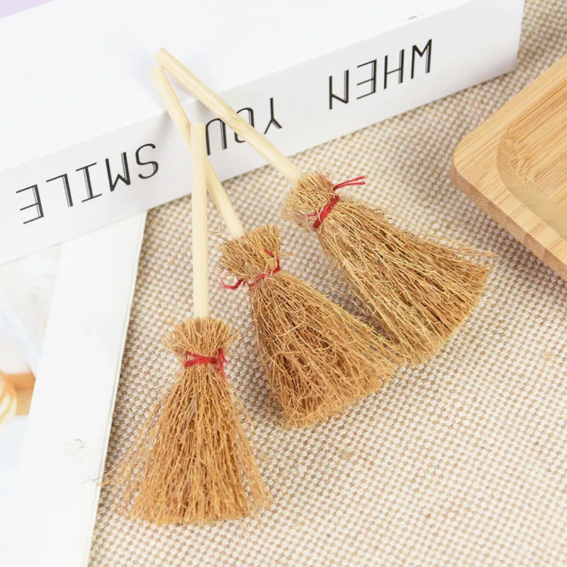 10/20pcs Mini Broom Witch Straw Brooms DIY Hanging Ornaments for Halloween Party Decoration Costume Props Dollhouse Accessories