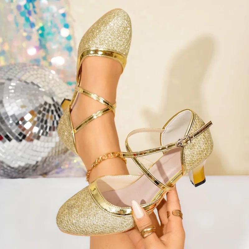

Women's 2026 Spring and Summer Large Size New Fashion Sequin Decorated Baotou Sandals Casual Lightweight Comfortable Sandals