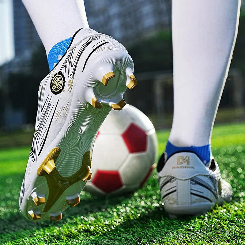 Novo design branco de ouro sapatos de futebol para homens mulher crampons tênis baratos crianças botas de futebol zapatos de futbol