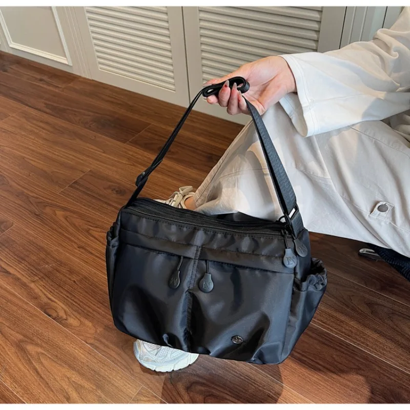 

Новинка 2024 года, нейлоновая сумка через плечо — женская сумка большой вместимости с несколькими карманами, легкая и водонепроницаемая стильная сумка через плечо