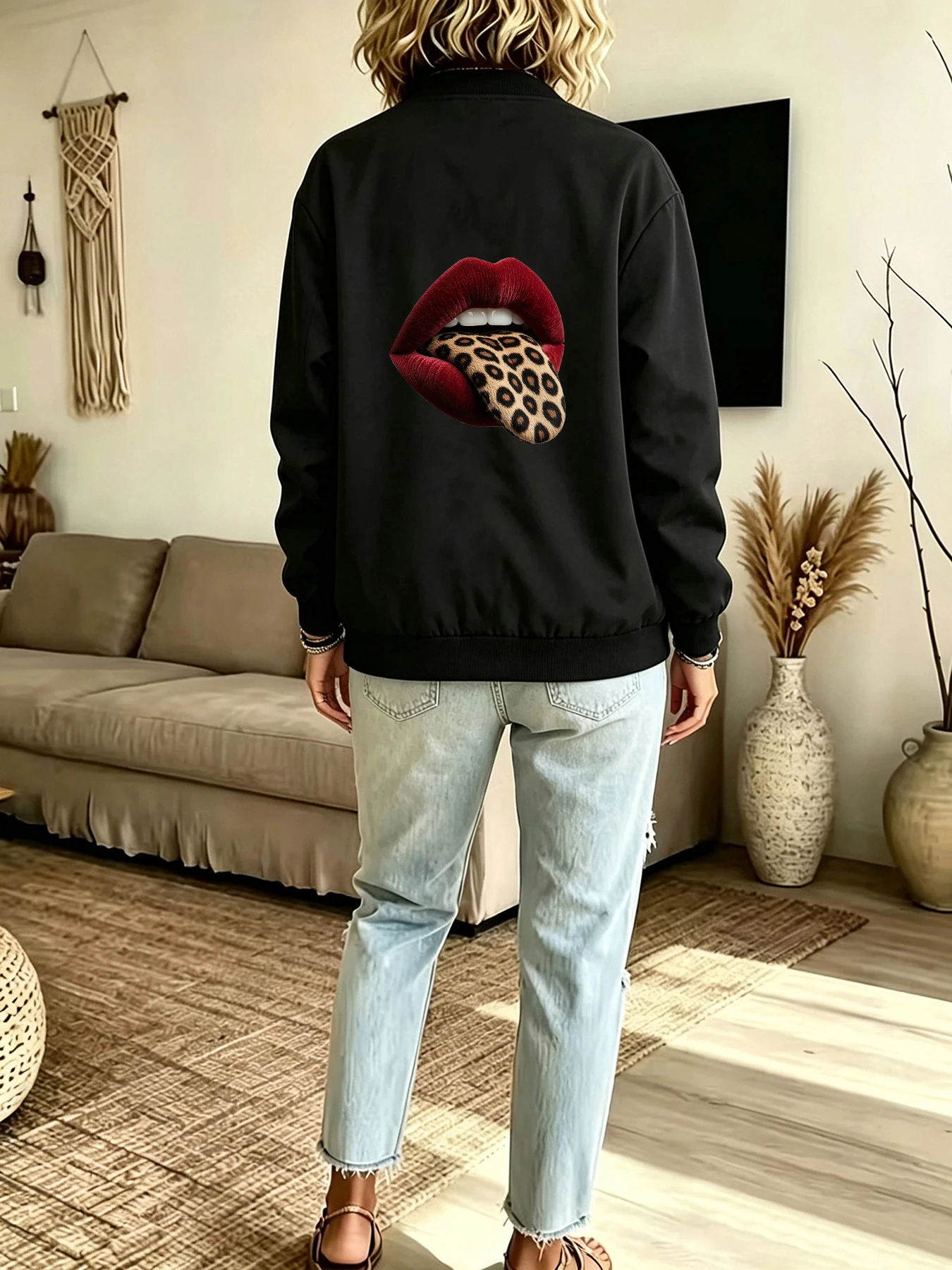 European and American Style Hot Girl Fashion Red Lips Leopard Print Tongue-Out Pattern Front and Back Print Loose Oversized Long-Sleeve Jacket for Women, a Must-Have for Autumn and Winter, European and American Trendy Style for Couples, Regular Fit Long-Sleeve Jacket, Machine Washable, Durable and Attractive, Casual Versatile Item, Slimming and Flattering, Sexy and Eye-Catching, Nightclub Party, Stand-Up Collar Zipper Design, Practical and Stylish, Jacket for Women