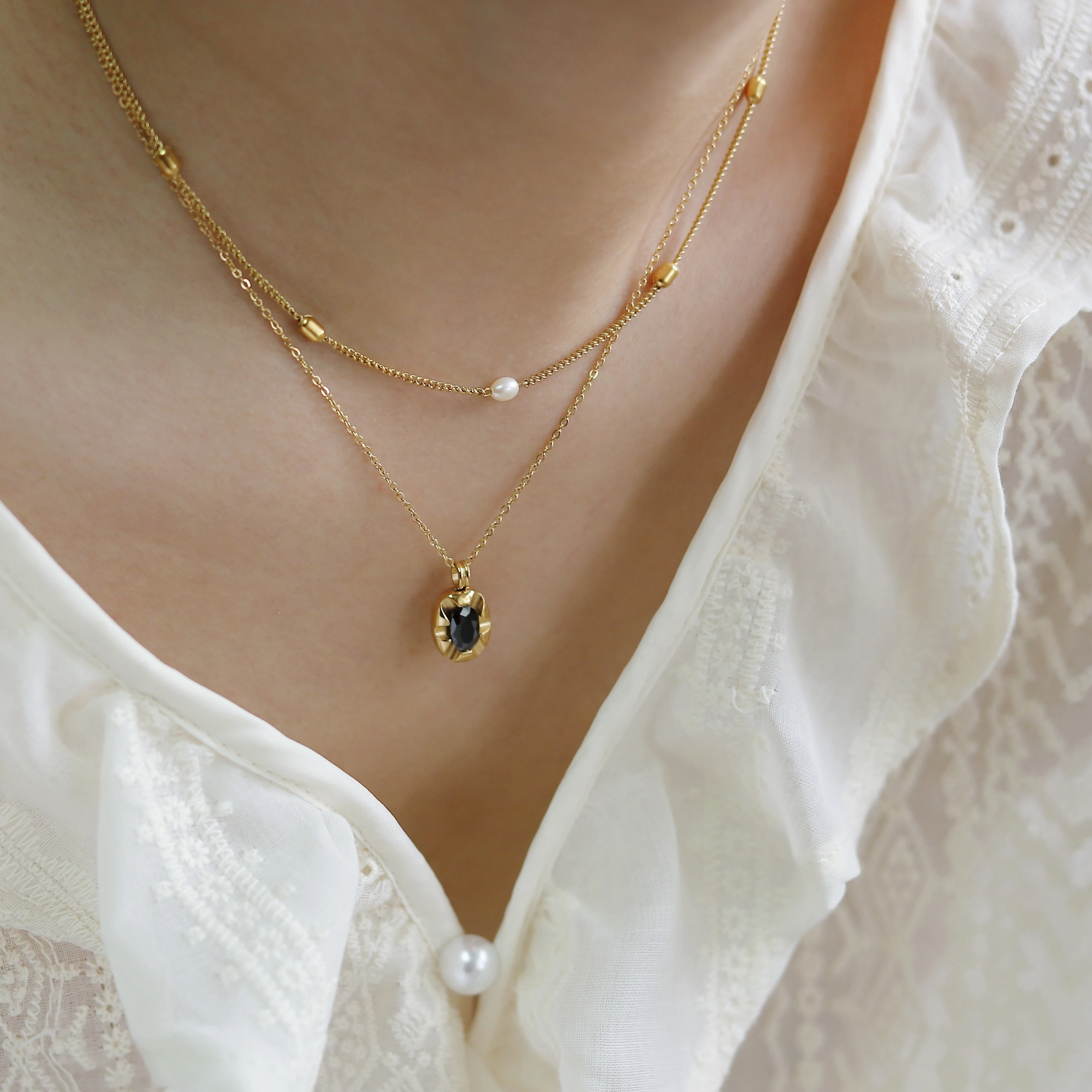 French Elegant Black Zircon Vintage Pendant Necklace for Women Fashion Simple Stainless Steel Plated 18K Gold Jewelry