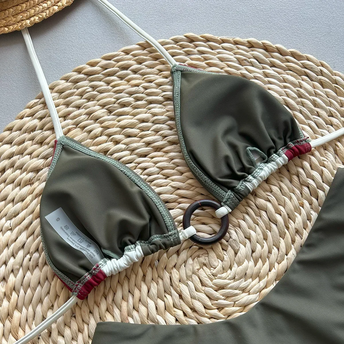 セクシーホルターマイクロビキニ 2025 レディース水着 グリーン スプライシング水着 Tバックビキニセット ブラジリアンビーチウェア 水着 ビキニ