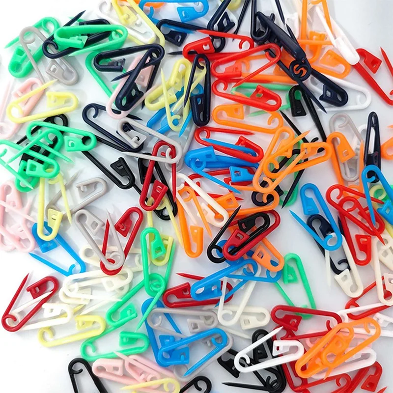 WISH 200 Buah Peniti Plastik Warna 2.3 Cm Hitam dan Putih Mawar Merah Kuning Biru Hijau Pin Plastik Tanda Kecil