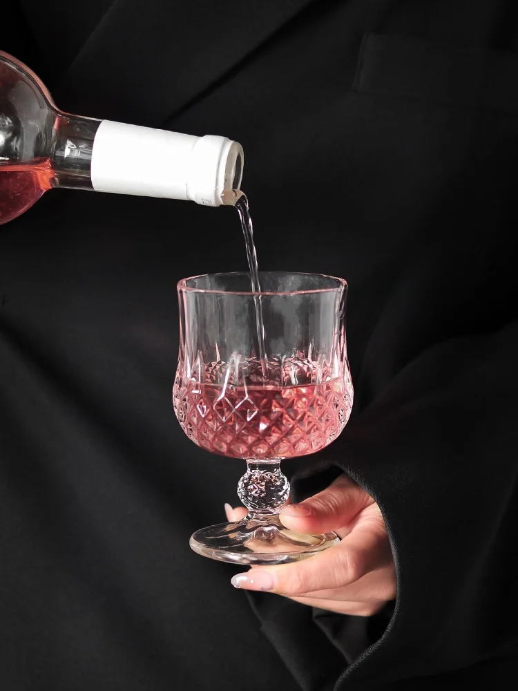 

Diamond Emed Glass Cup Vintage High Footed Red Wine Fruit Liqueur Cotail Glass European Sle round ape Transparent