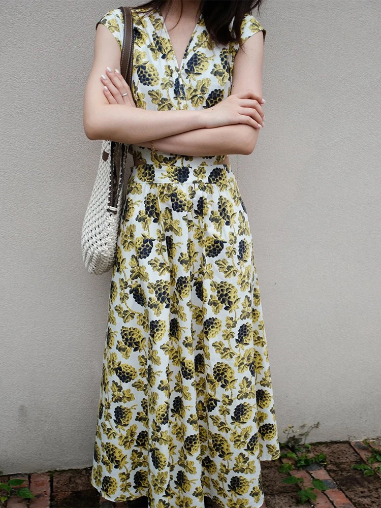 

Летнее винтажное платье 7U DV2025 с V-образным вырезом и принтом винограда, без рукавов, с завышенной талией, А-силуэт, из хлопка, для города, цельное