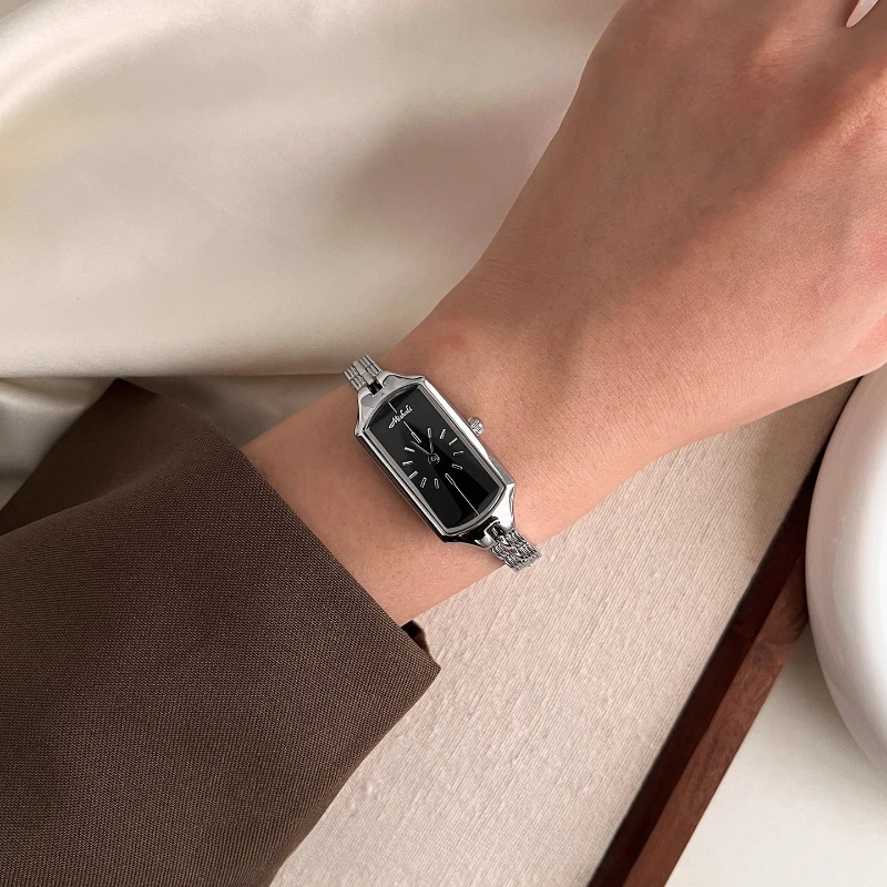 Gold Bracelet Women's Quartz Watch Creative Personality Square Clock Steel Belt Waterproof Bracelet Fashion Women's Watch