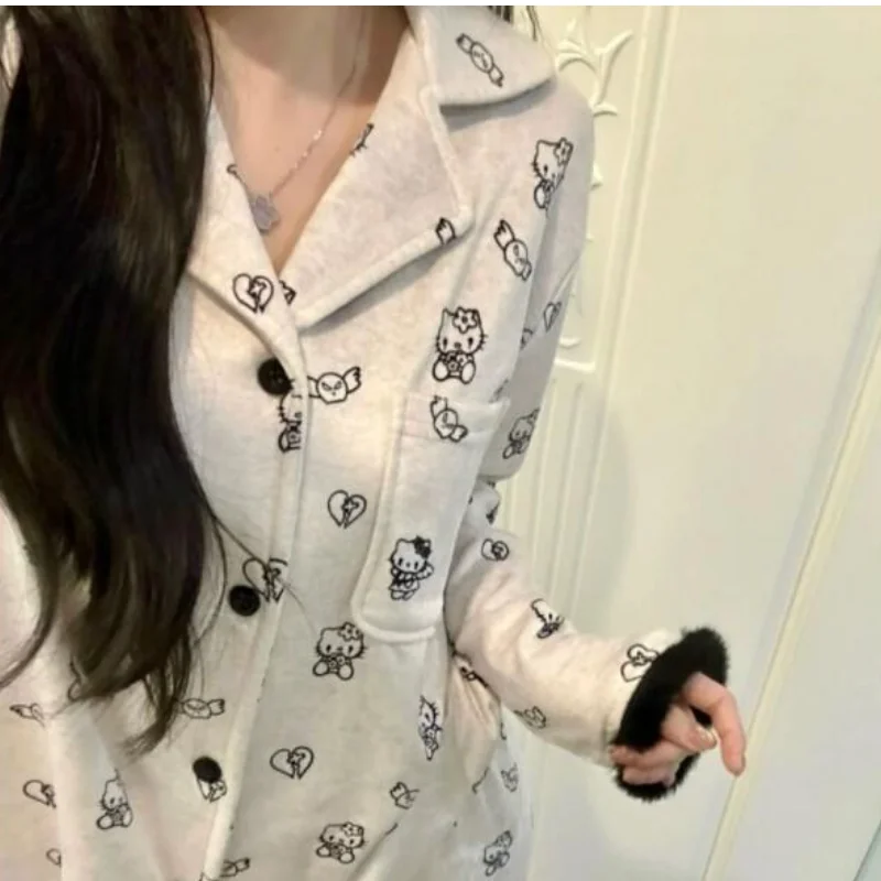 

Комплект пижам Sanrio Sweet Hello Kitty для девочек, бархатный фланелевый комплект с подкладкой, женская домашняя одежда, новая осенне-зимняя теплая, уютная и комфортная одежда для сна