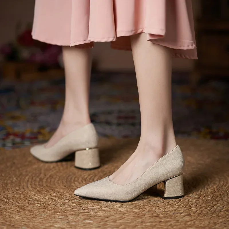 

Женская обувь на блочном каблуке небольшого размера 30–44, туфли-лодочки на низком каблуке 5 см с острым носком, женские туфли на каблуке