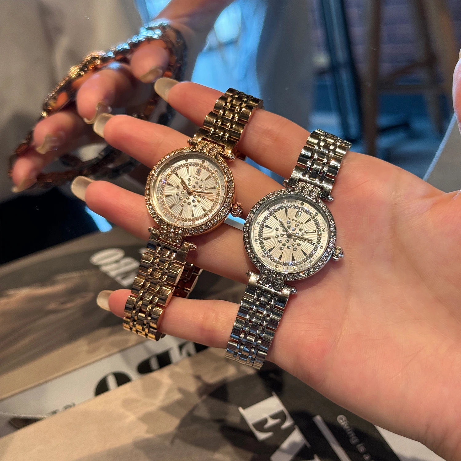 Luxury Rhinestone Women's Watch Fashion Quartz Timepiece with Stainless Steel Strap Sparkling Gift for Ladies