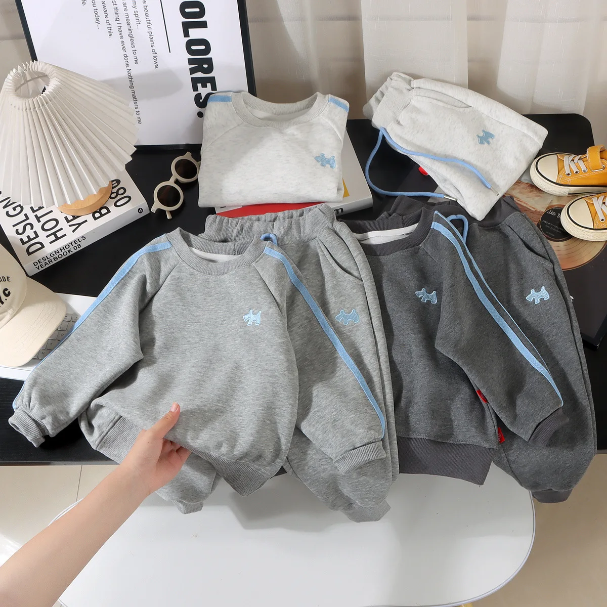 

Осенние детские комплекты свитшотов, детская одежда с длинными рукавами, костюмы для мальчиков и девочек, повседневный пуловер + штаны, весенний спортивный костюм для подростков, комплект из 2 предметов