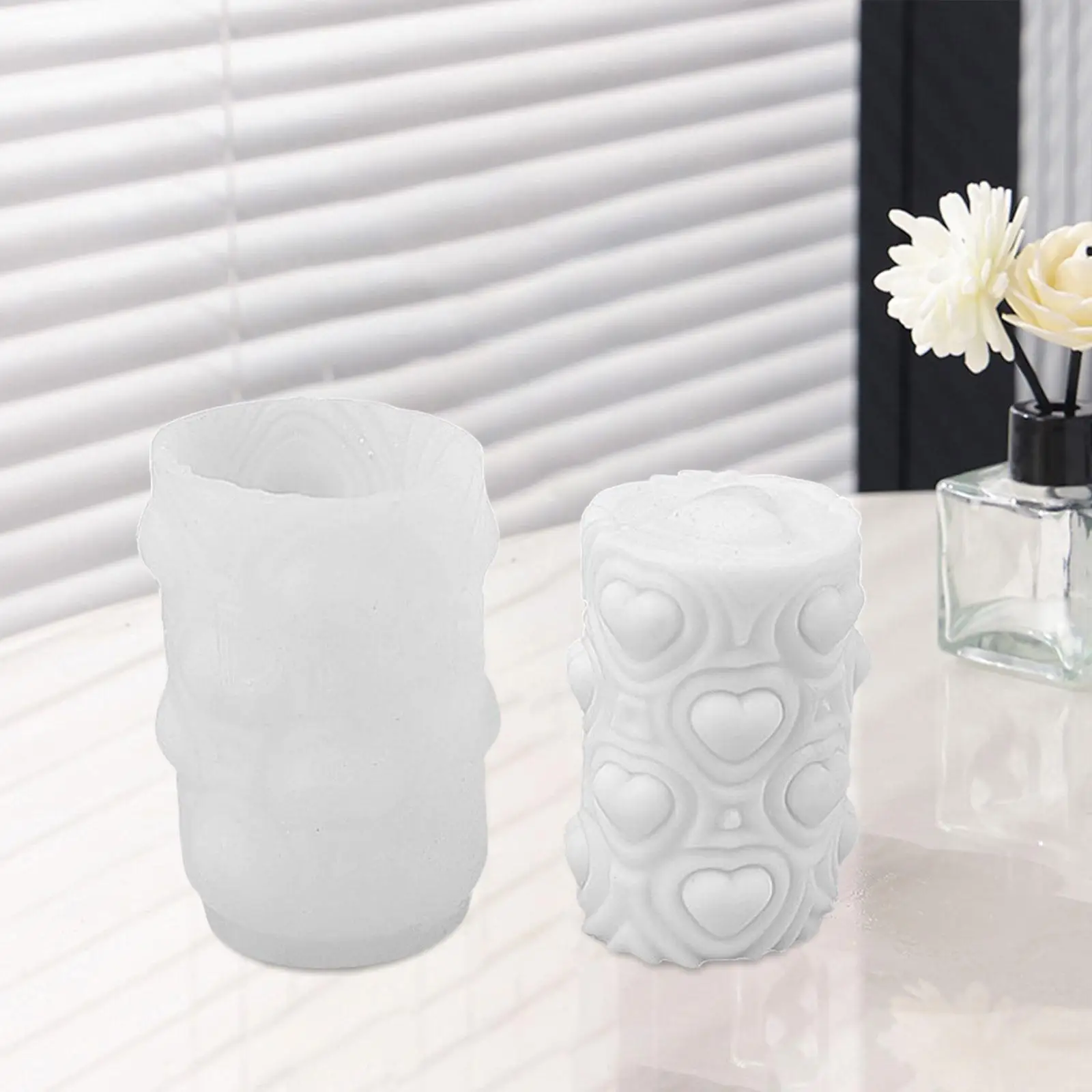 

Heart Shaped Silicone Model Cylindrical Candle Model for Table Centerpieces