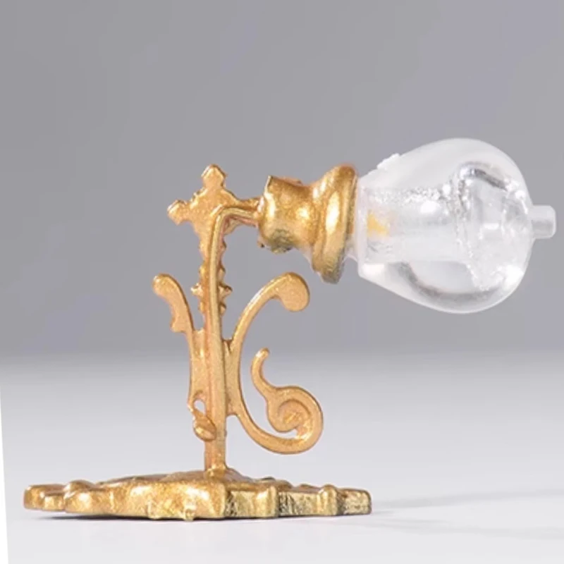 2pcs Simulation Mini Vintage Mini Lanternss Model Miniature Wall Lamp Toy Yard Lights Dollhouse Furniture Sand Table