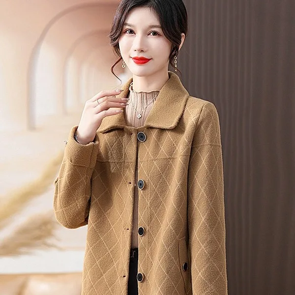 Mom's short woolen coat, autumn clothes, new foreign-style noble cashmere coat, middle-aged and elderly woolen top