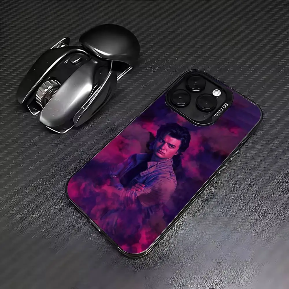 S-Steve Harrington telefoonhoesje voor iPhone17,16,15,14,13,12,11 Plus, Pro Max gekleurde verzilverde binnenkant