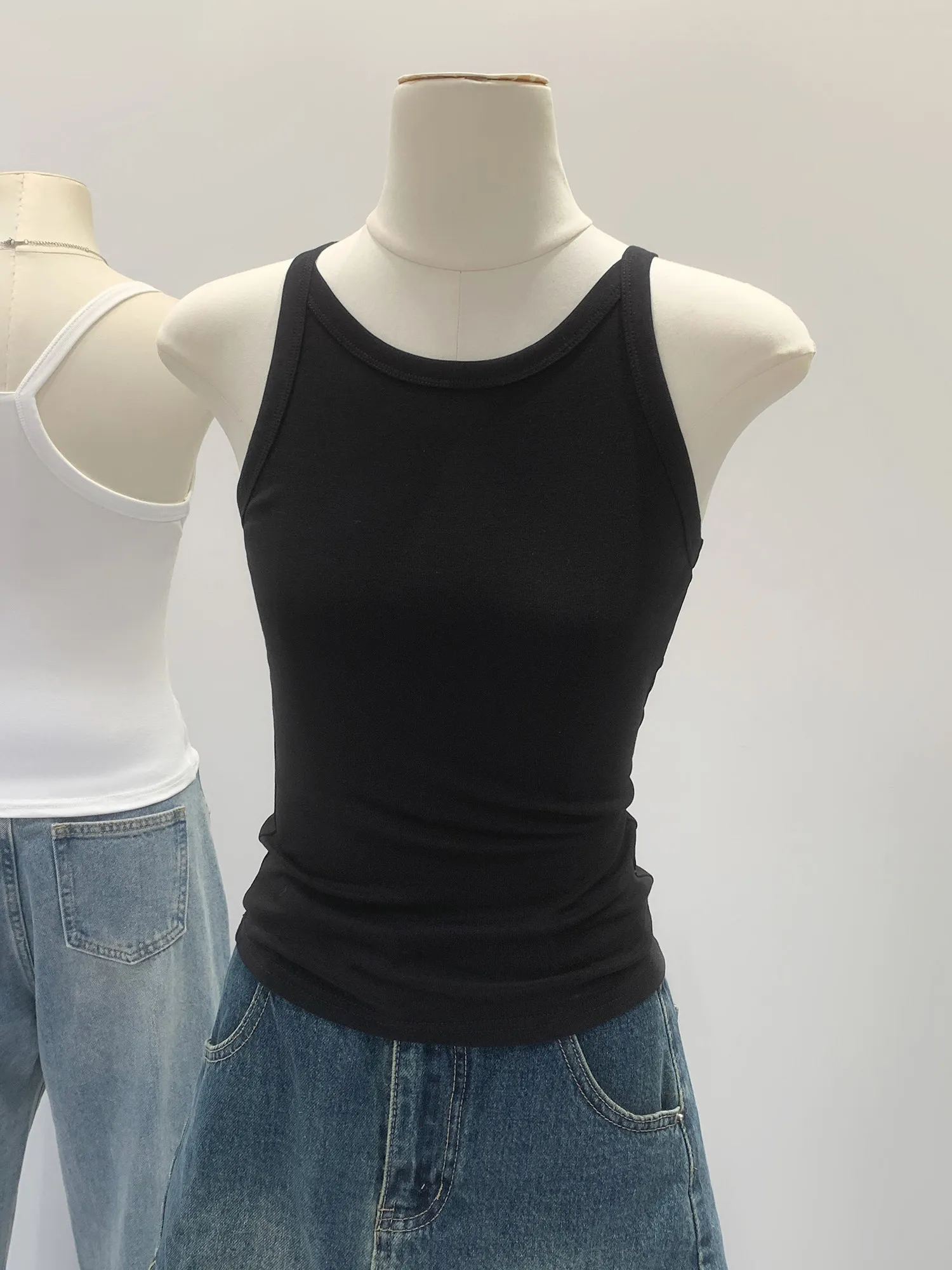 American Style Spicy Girl White Micro Elastic Work Number Sleeveless Vest Women Summer Outdoor Wear 2026 New Chic Delicate Li...