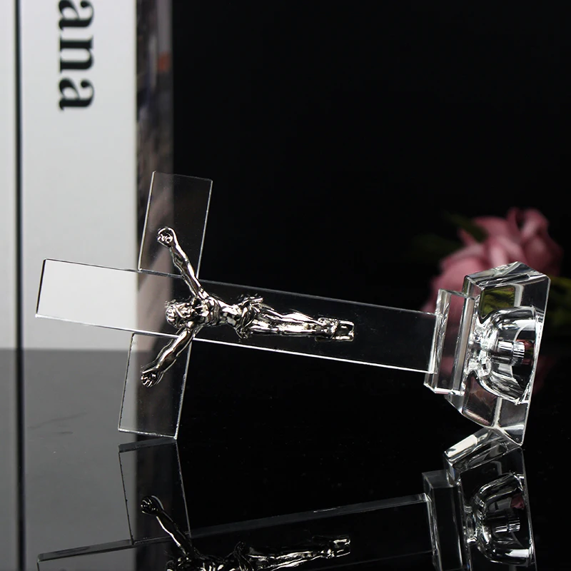 Hot Sell Crystal Glass Cross Jesus with LED Baby Christian Shower Souvenir Gifts Religious Figurine Statue Home Decoration
