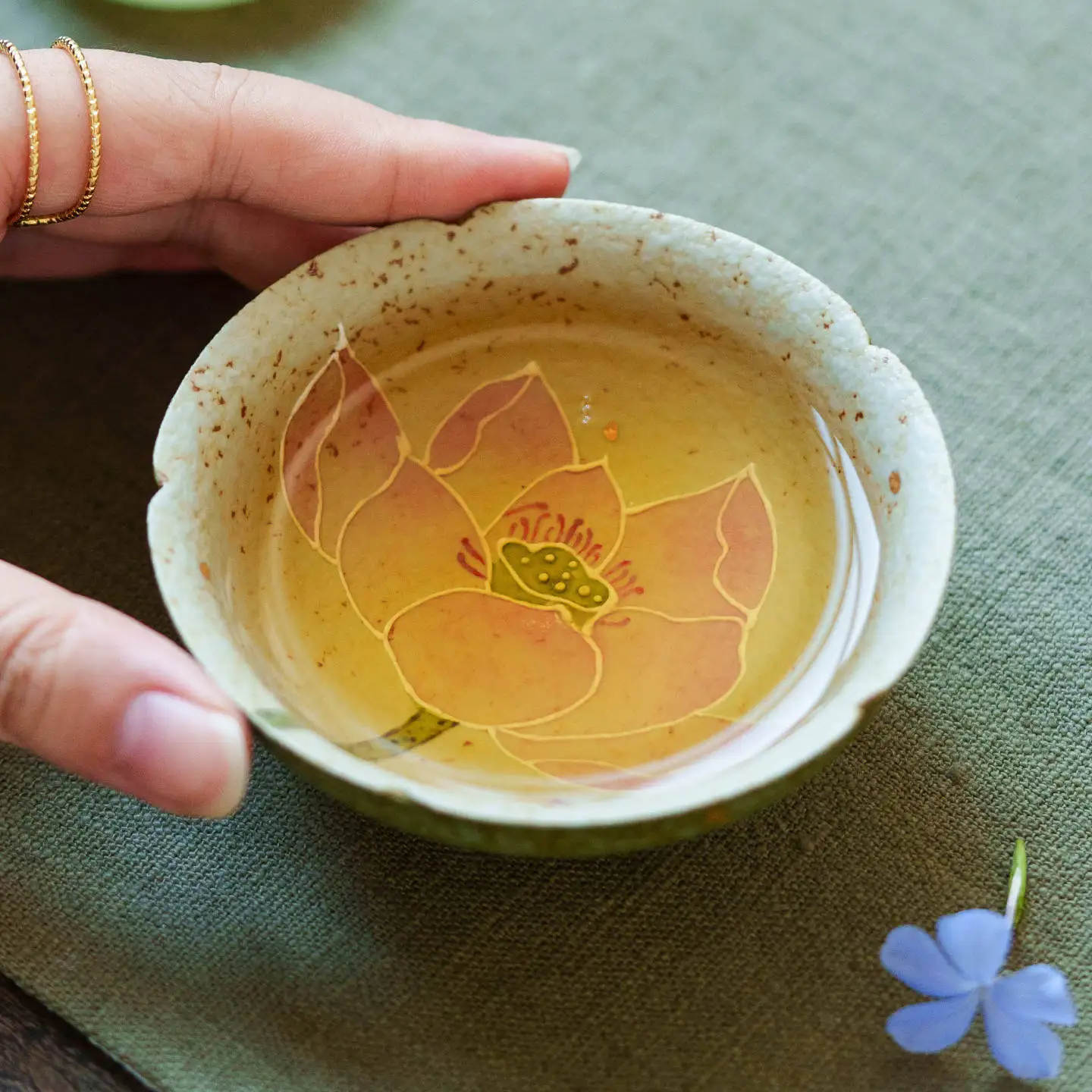 Peacock green flint red master cup ceramic tea cup personal use lotus hat cup Kung Fu tea set single cup