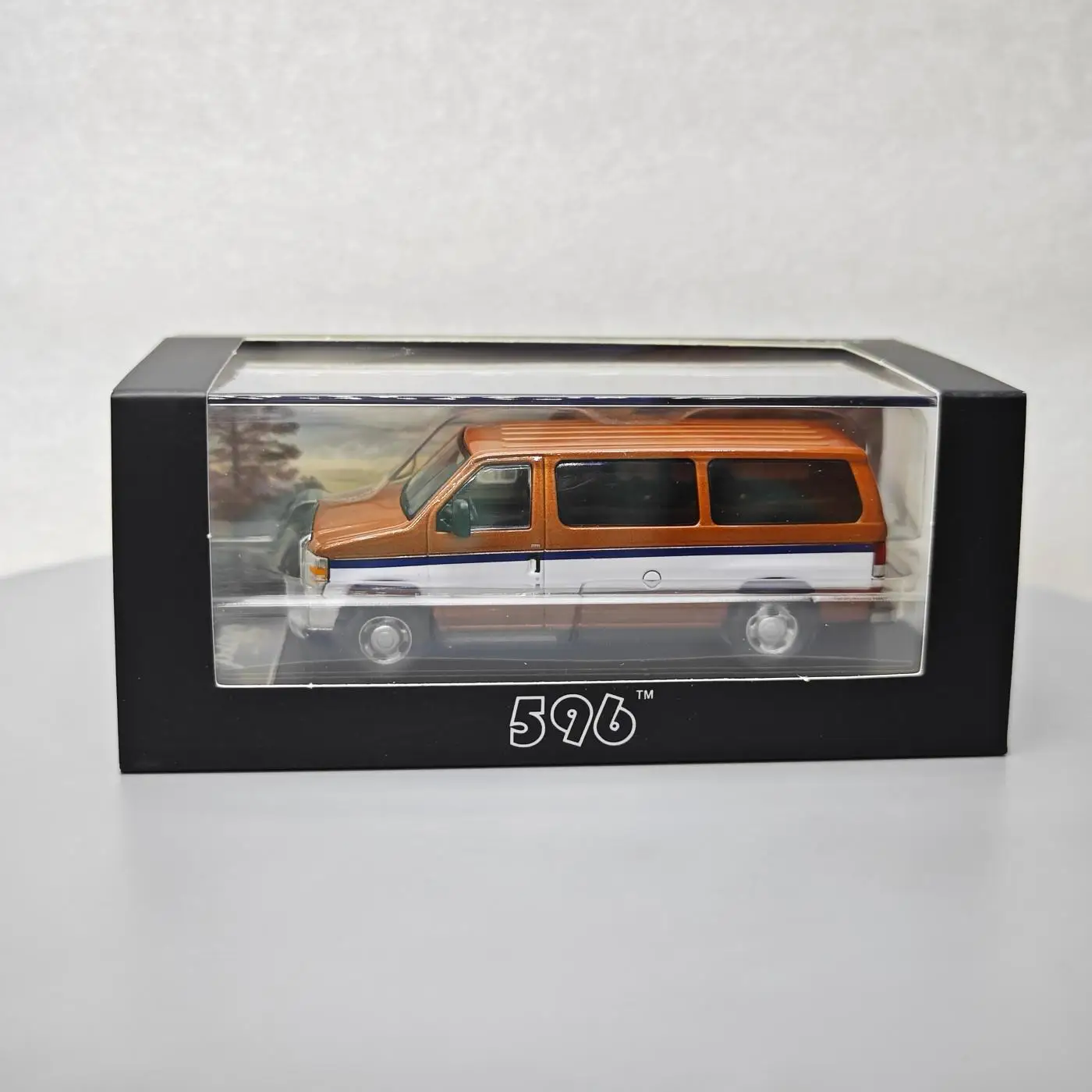 

596 1:64 Ford E350 van (rear door can be opened) brown Advanced Car Model Collectibles