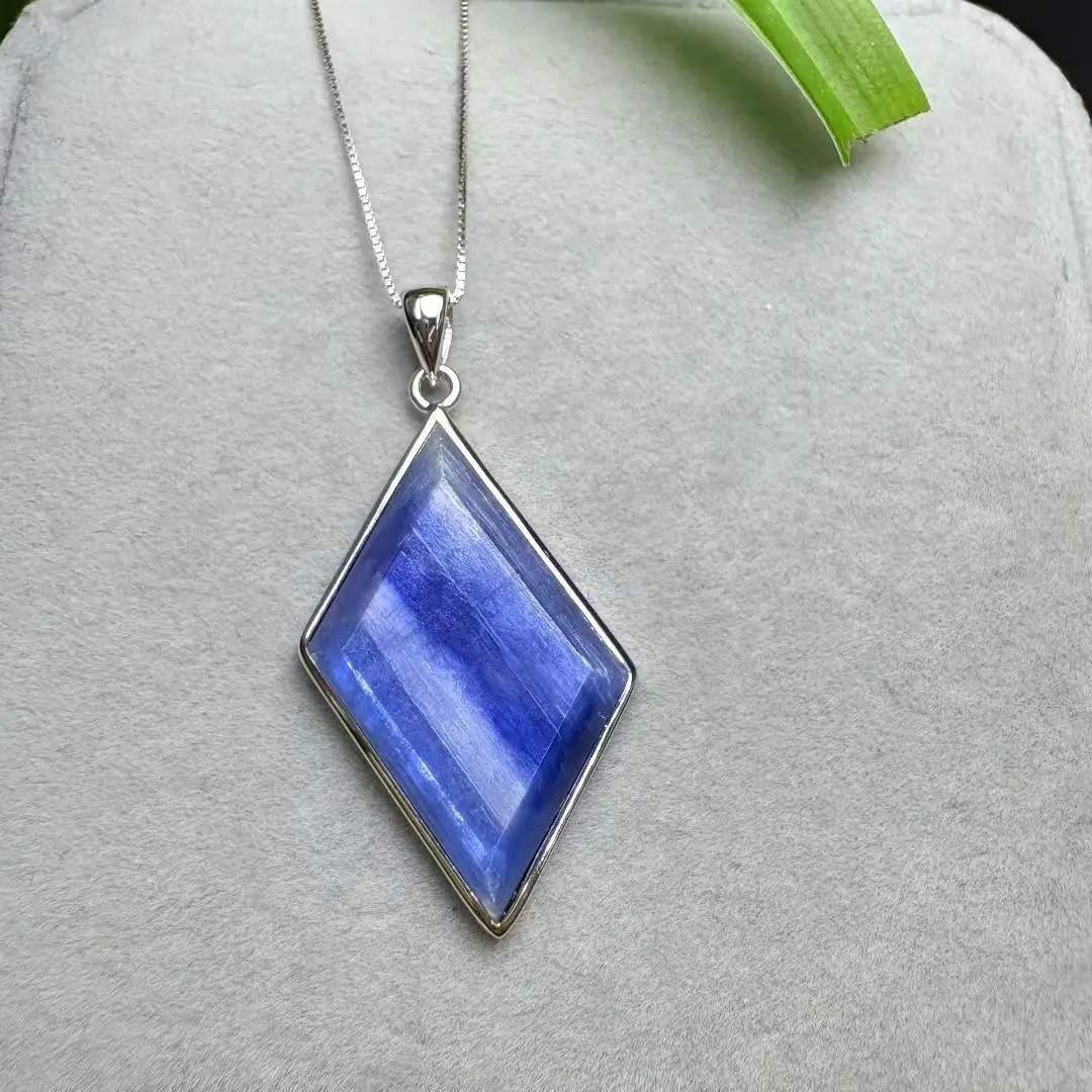 

1 шт. Fengbaowu натуральный кианитовый кулон в форме ромба, стерлинговое серебро 925 пробы, рейки, целебный камень, модные ювелирные изделия, подарок для женщин и мужчин