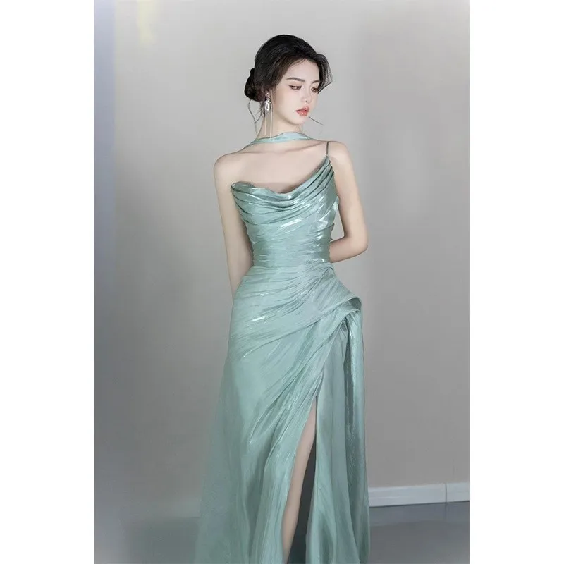 

A new Chinese-style morning dress with stylish tail-end design for photography It's niche unique sense