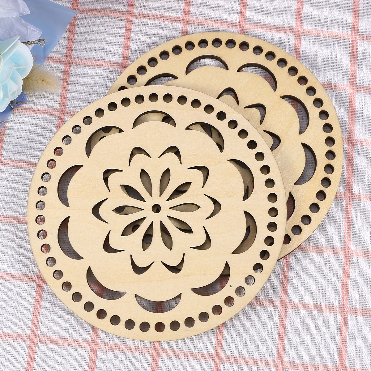 

2Pcs Wooden Round Board Homemade Wirebag Material DIY Bag Accessories Classic Hollow Carved Design for Handbag Making Woven Bag