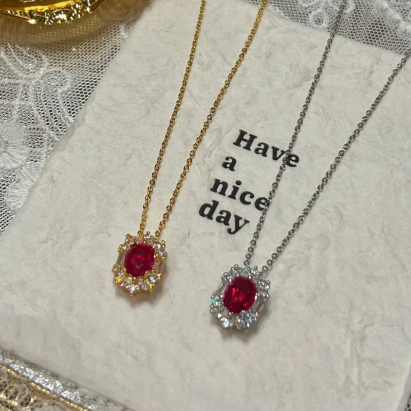 

Classic oval diamond-encrusted colored gemstone and ruby pendant accessory, ladies' necklace, retro jewelry gift