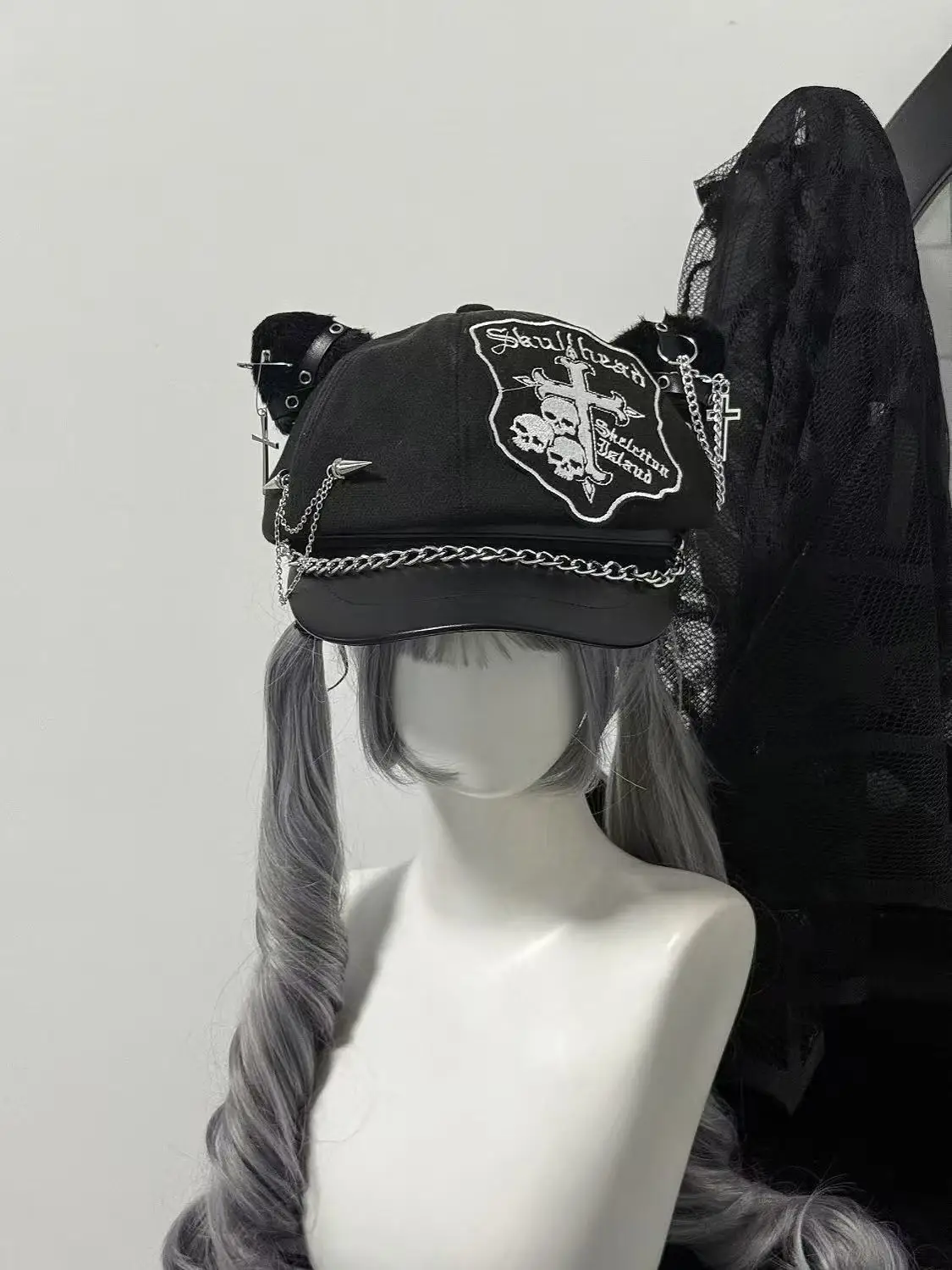 Harajuku Gothic Skull Cross Cat Ear Sun Hat Women Punk Rivet Y2K Girls Accessories Subculture Metal Chain Painter Cap