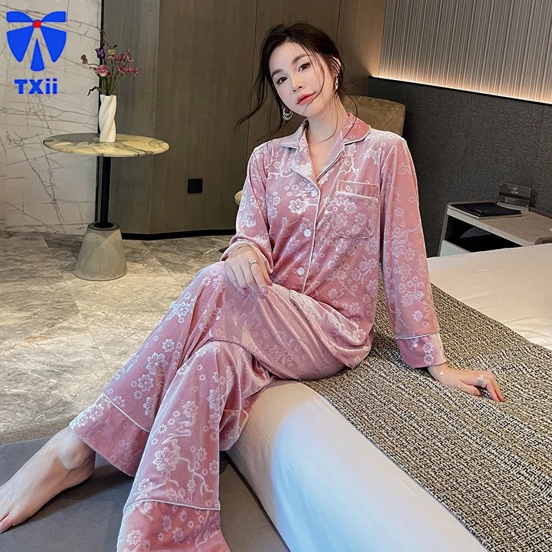 2024 autumn and winter new gold velvet pajamas women\'s high-end long sleeve light luxury home clothes suit can be worn outside