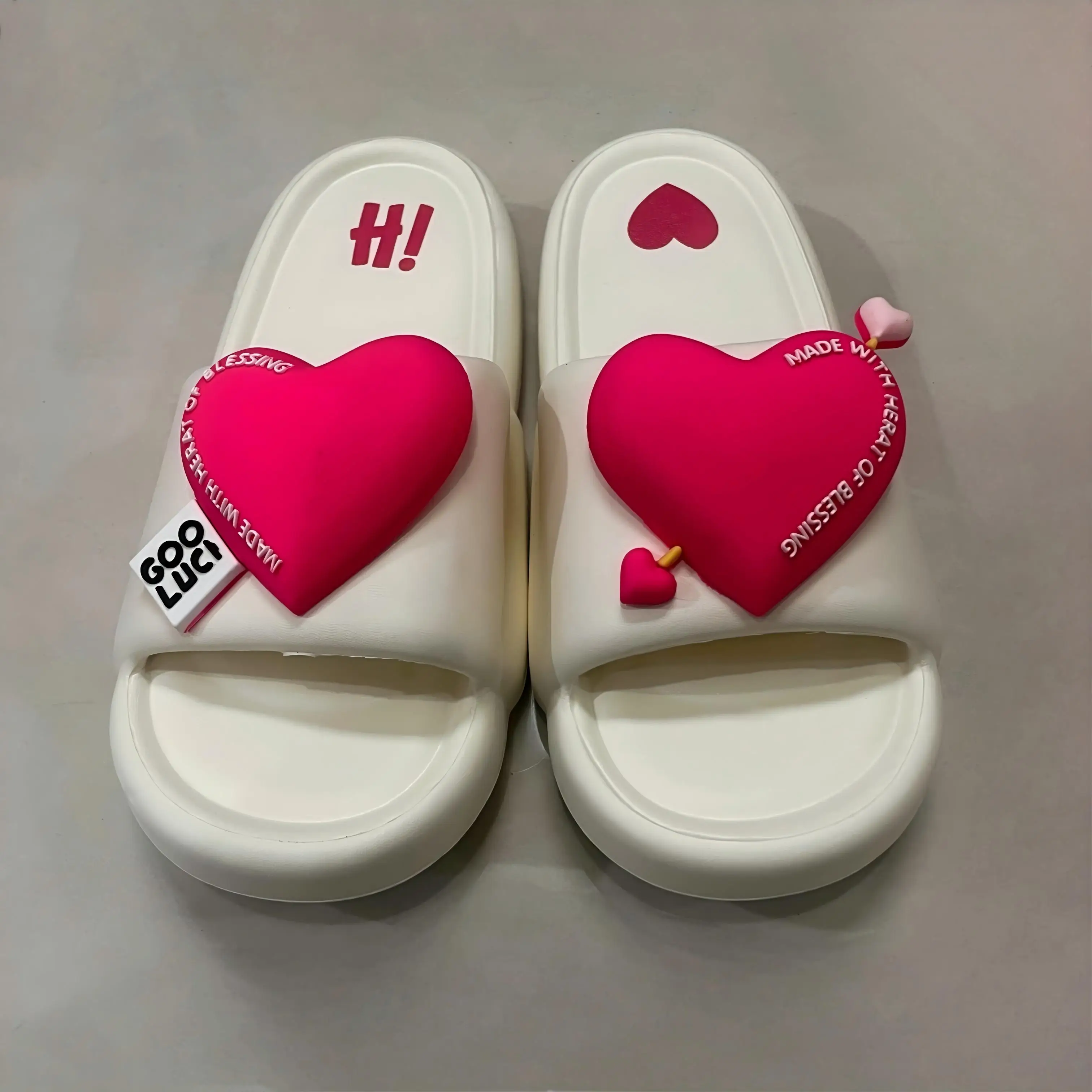 Women's Stereo Heart Slippers Women's Summer Outer Wear Thick-Soled Popular Ins Style Cute Home Household Sandals and Slippers Fashionable Women