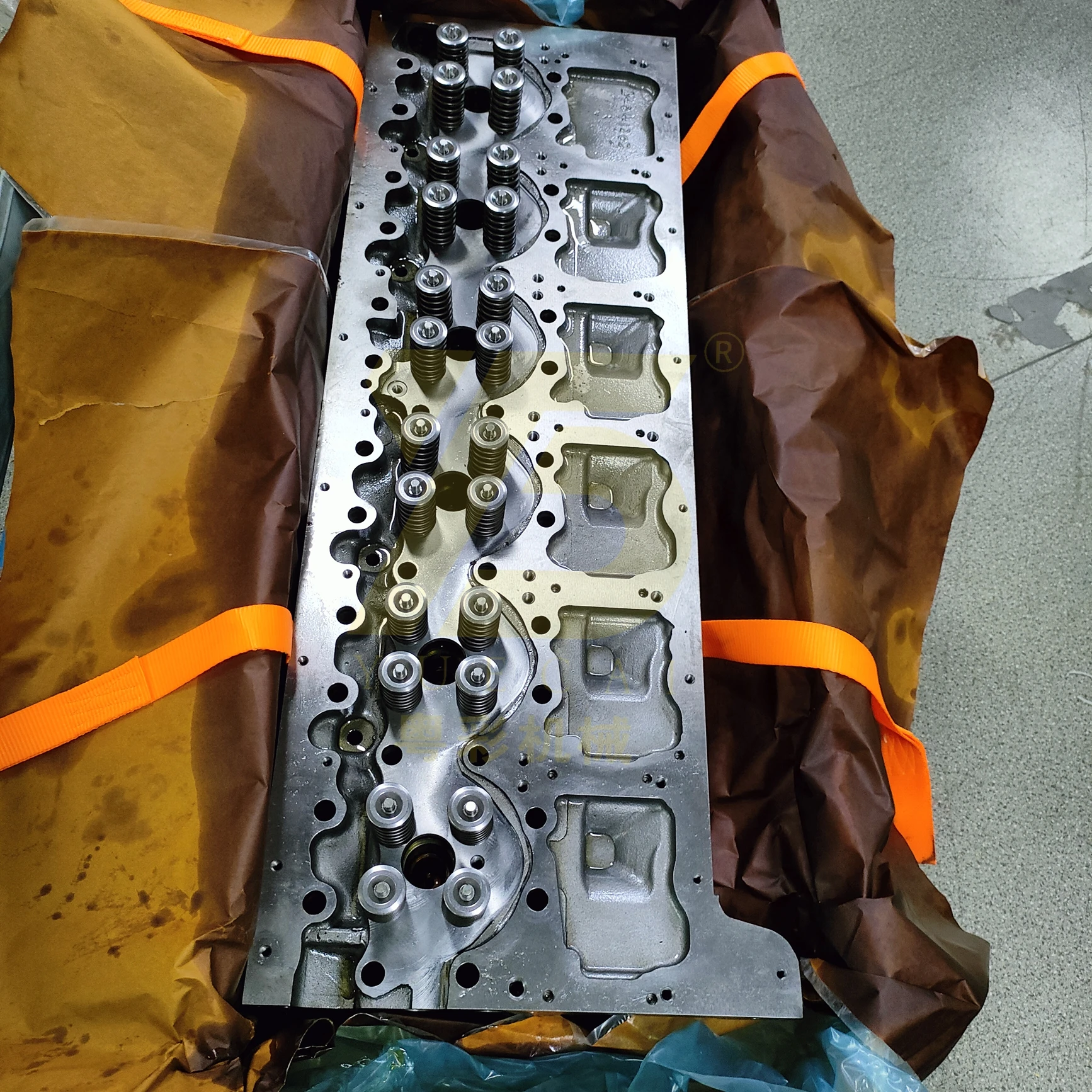 

YUE CAI D13 Engine Cylinder Head Assembly 22012779 21460896 22235114 EC480 Excavator D12 D16 Cylinder Head Assy For D13 D6E