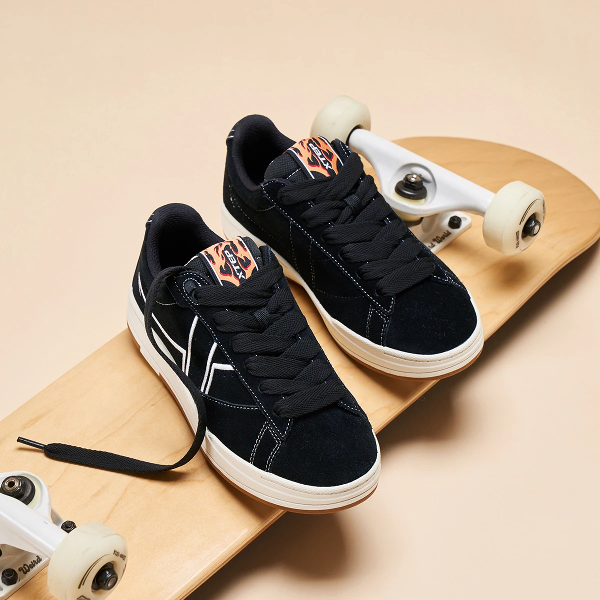 Xtep Jiaoban Skateboarding Shoes For Women 2024 Autumm Comfortable Sports Shoes Jogging Fashion Comfort Sneakers 876318310024