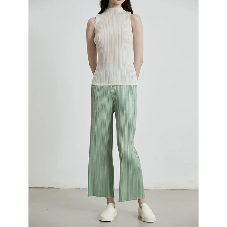 

Women's casual straight leg pants are cool comfortable breathable elastic pleats for commuting and home use in summer