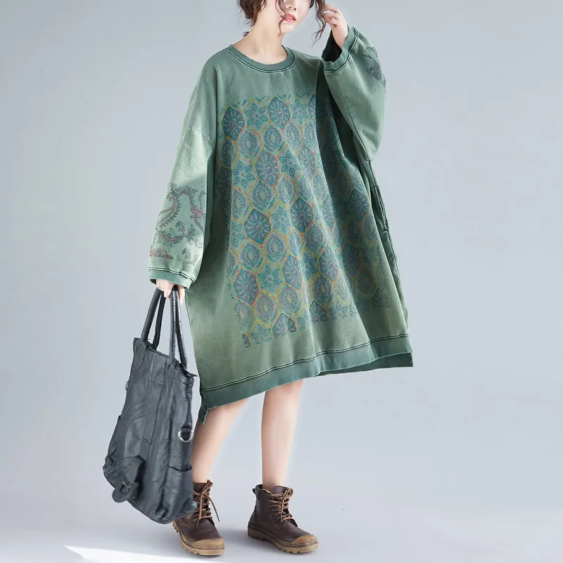 

2025 female new spring O-neck M-length batwing sleeve dress with vintage printing and personalized casual loose hoodie