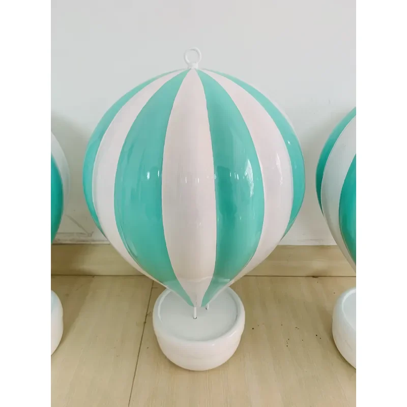 Custom Resin Hot Air Balloon Figurine High Quality Desktop Ornament for Living Room Decor Outdoor Store Display Decoration