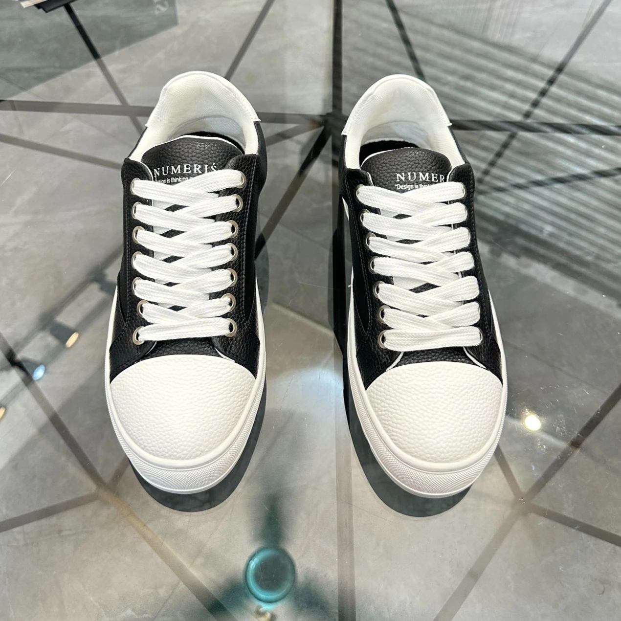 Brand on Sale Low-top White Leather Sneakers Unisex Stylish and Versatile Thick-soled Non-slip Casual Sports Shoes Skate Shoes