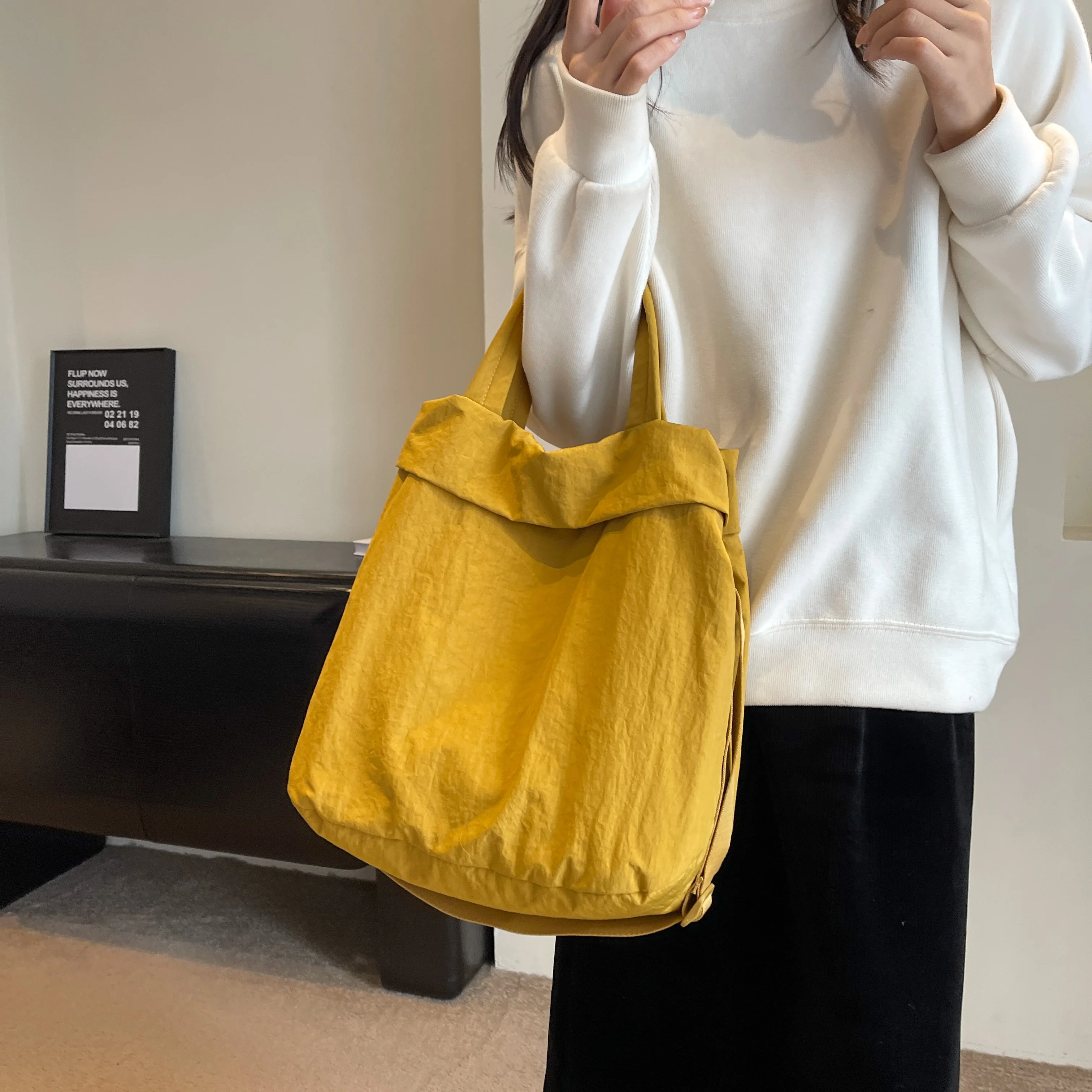 Solid Color Simple Fashionable Leisure All-Match Tote Bag With Large Capacity For School, Work And Commute.