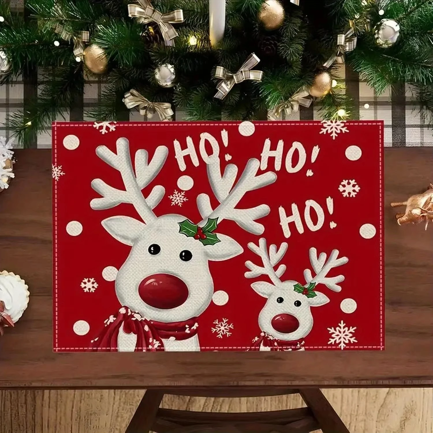 VIKAMA 4 Stück Weihnachts-Tischsets mit Rentier, roter Schal, Rentier-Schneeflocken-Muster, festliche Dekoration