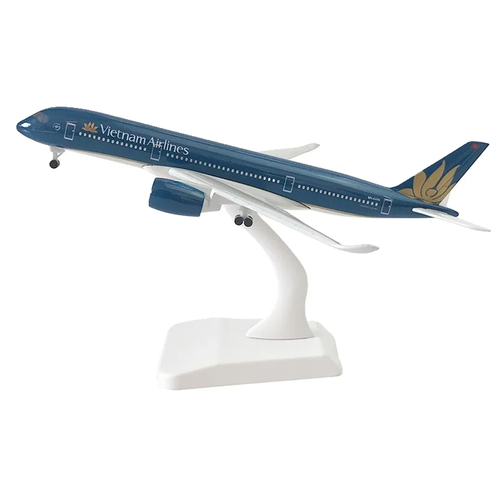 Novelty Personalized Gifts Alloy Material Scale 1:200 20cm Airbus A350 Vietnam Airline Passenger Airplanes Models with Wheels